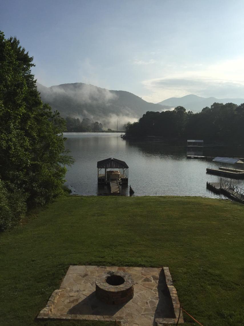 twoxtherate's tweet image. Gonna miss high 40 mornings on Chatuge #backASAP