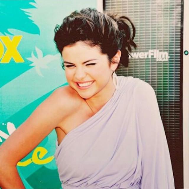 SelenaGomez_EGY's tweet photo. She's soo cute
@selenagomez I love you
#SelenaForMMV
#SelenaGomez
احب نفسك اولا http://t.co/jzjaBtsYQF
