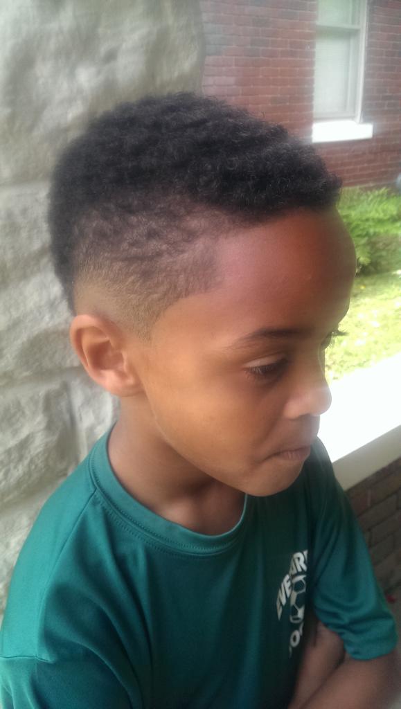 dunlapbrad's tweet photo. Fresh cut for the beach. Thanks for taking him @dunlapkatie #southoffrance #hairline #nomorechecking http://t.co/c0KN9toyJa