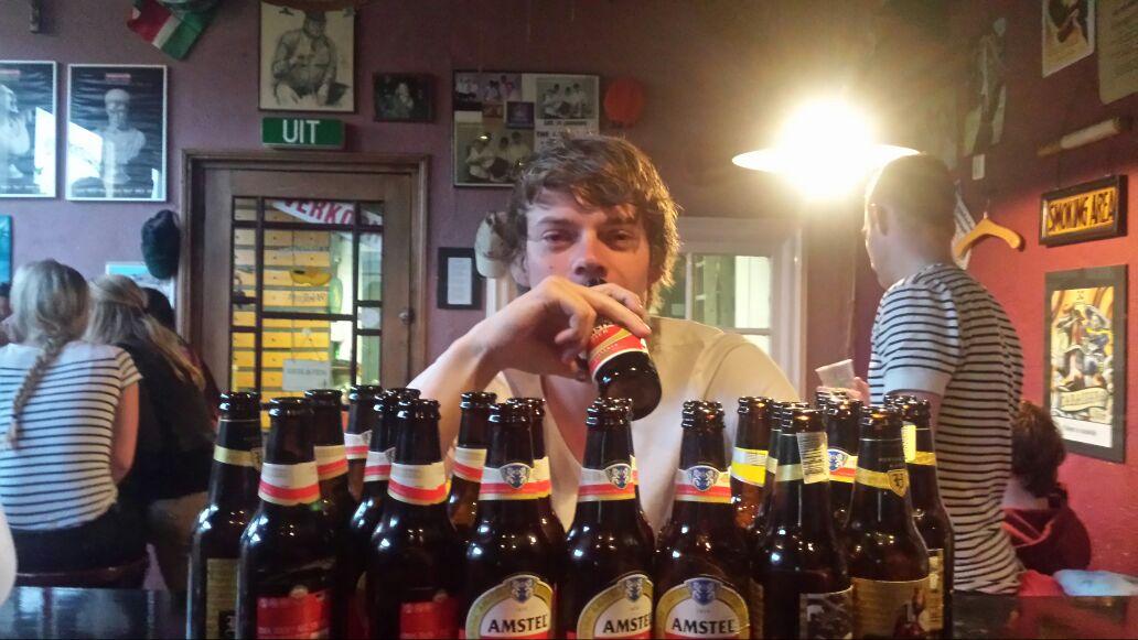 kratte's tweet photo. Gefeliciteerd Berend Oehve!! Nog vele jaren van succes en skik met de leden van @kratte! #ouwe_zak #proost http://t.co/CEYQwHLHIS