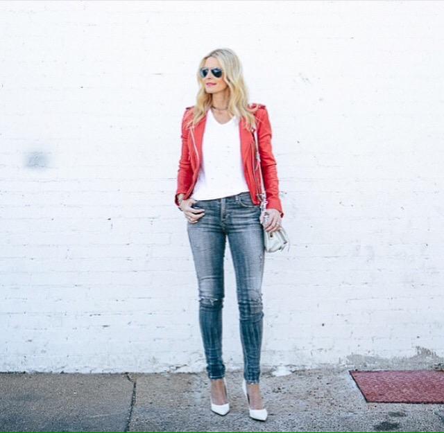 rodeodrivestore's tweet photo. Los jeans para mantener chic a Mama http://t.co/SZbLHo63he