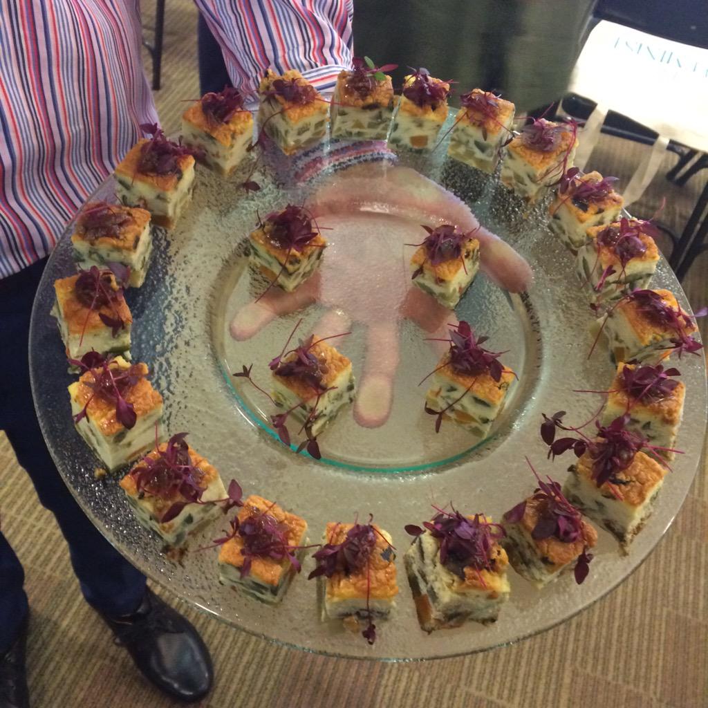HostAtHomeMag's tweet photo. Sweet potato frittatas for vegetarian canapé #delicious #foodporn http://t.co/FYzUKgv1Ie