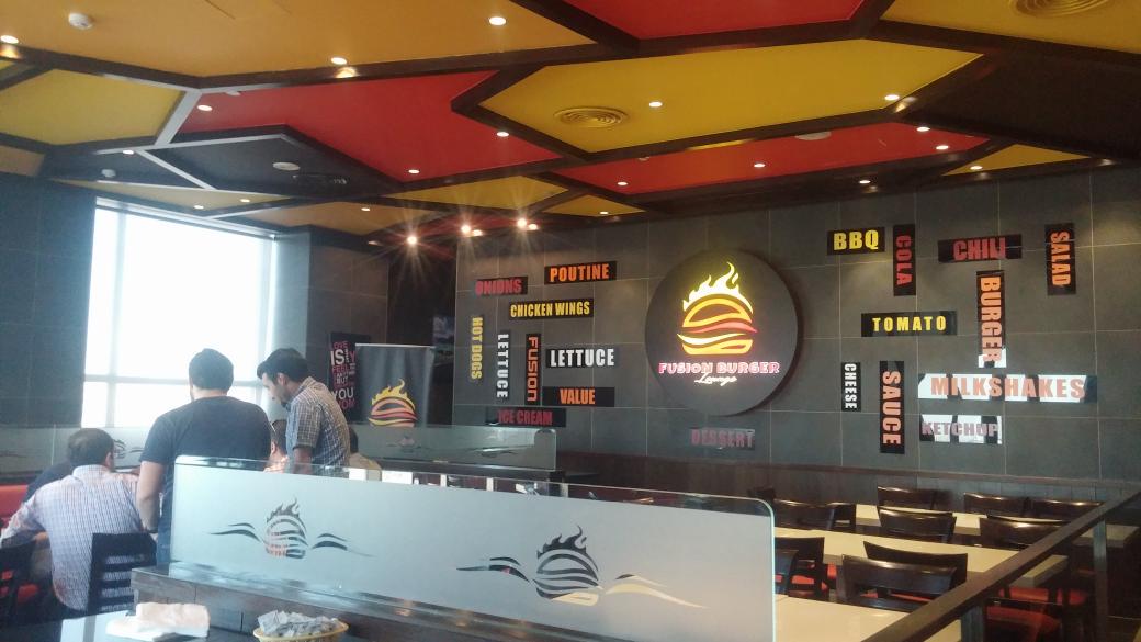 DinaBatayneh's tweet photo. Celebrate #Jordan69 supporting a local diner #GoLocal @FusionBurger Try their #FusionBurger +MushroomNSwiss Gr8 place http://t.co/glrIpVmPdt