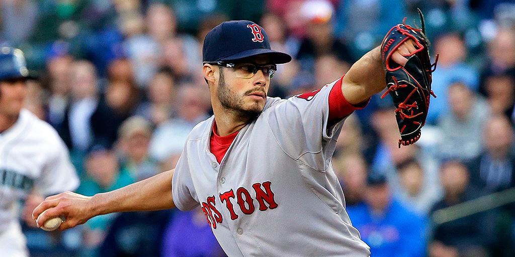 RedSox's tweet photo. #RedSox head to Target Field to face the Twins at 2:10 ET on @NESN &amp; @MLBTV. http://t.co/qOLKUHiVAJ http://t.co/w7Gudm5DoS