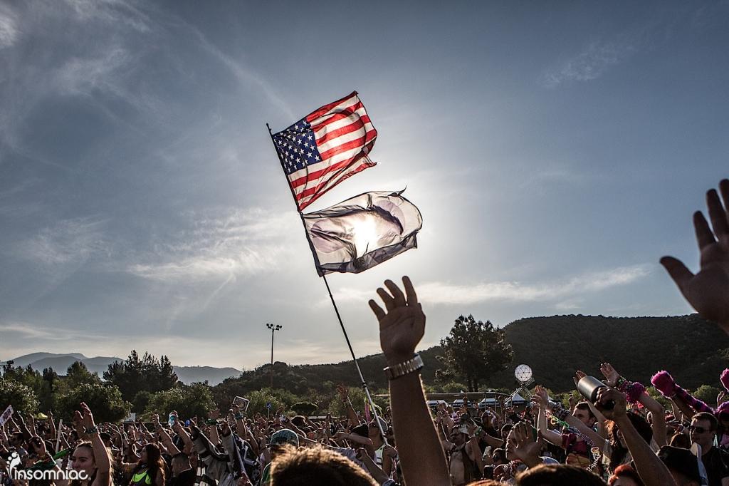 insomniacevents's tweet photo. Today we reflect on those who have given their lives for our freedoms, liberties, and pursuit of peace and happiness. http://t.co/QnZhiFYfV0