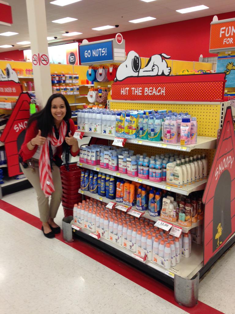 ajbo11's tweet photo. #Smores &amp; #Sunscreen #R400MemorialDayStyle @eglotch http://t.co/VwLmREWR64