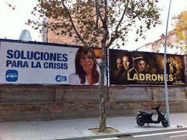 Primacia_mx's tweet photo. Días! Comenzamos la semana con humor... Publicidad muy inoportuna :s +: http://t.co/55JuvjXICS #Primacia #Mkt http://t.co/AOms3wnuXO