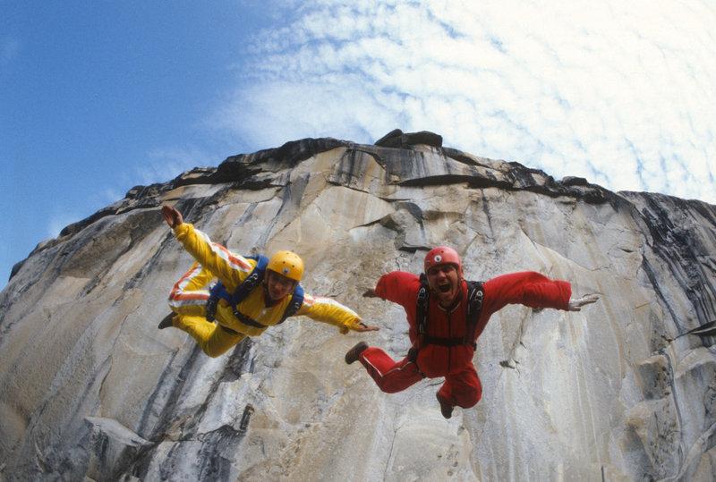 SunAssemblyPGH's tweet photo. "'Sunshine Superman': A Love Story Against The Backdrop of BASE Jumping" http://t.co/YL2NLRlQBo http://t.co/aA0OL7639d