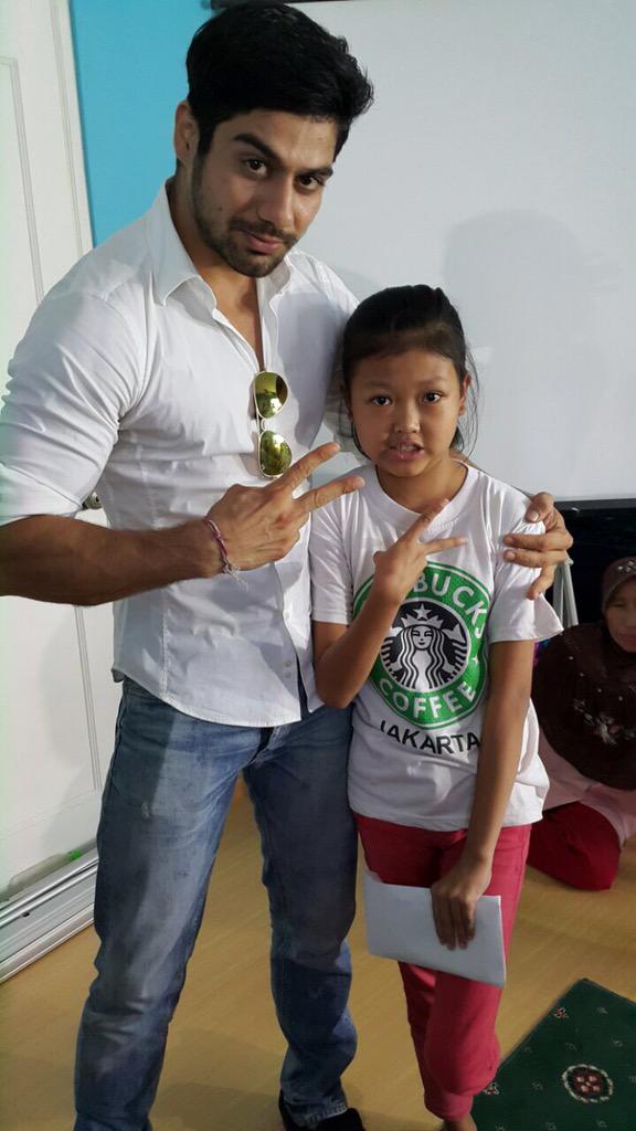 lavanyabhardwa1's tweet photo. sometimes it seems there is no God in dis world. how cud he do wid such angel.i ll miss u UCU http://t.co/lrUQugUxnd. http://t.co/UDuhldniHa