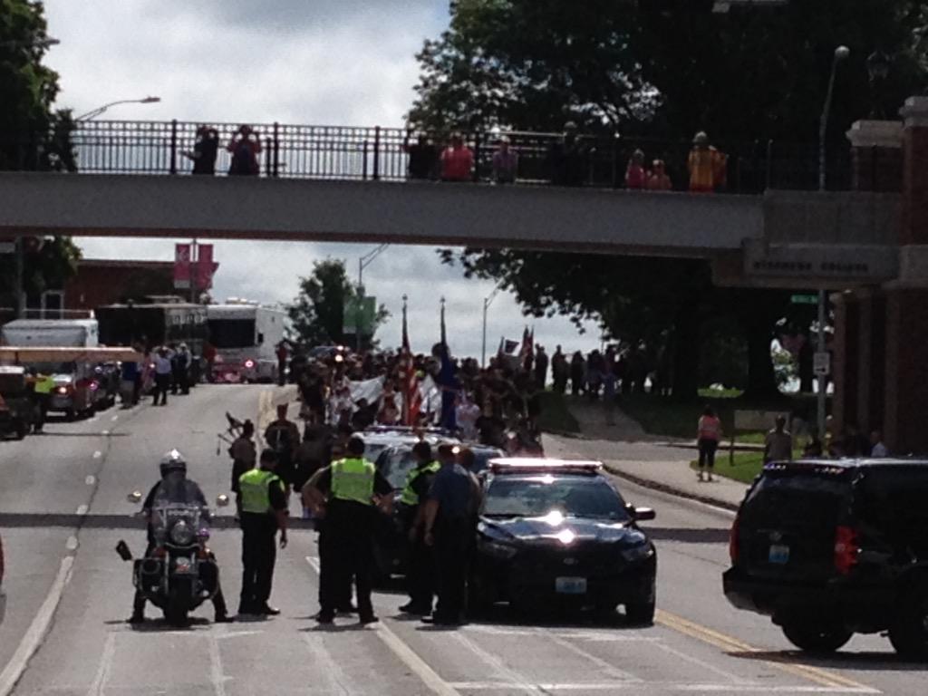 KOMUnews's tweet photo. RT @lukeslabaugh Memorial Day parade about to start in downtown Columbia. http://t.co/CIq6N6cYs0
