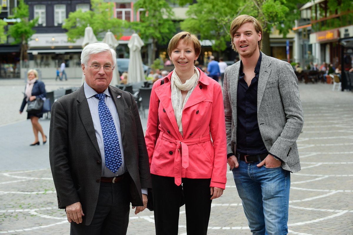 persroeselare's tweet photo. Stem op Luc Glorieux of Veronique Hoste of Matthijs Samyn op http://t.co/NHYHhNHyPa http://t.co/GbTObyHBvj