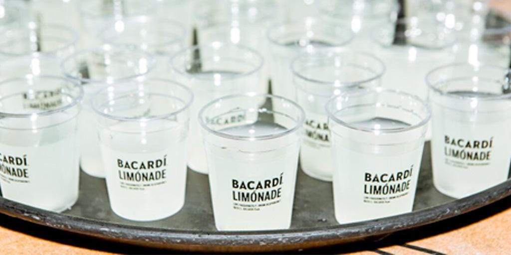 BACARDI's tweet photo. Ahh, summer is here! For a refreshing cocktail, mix #BacardiLimon + lemonade to make Bacardi Limonade #memorialday http://t.co/reEGIpFlML