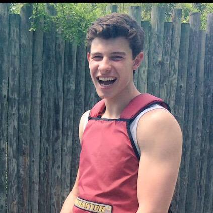 Lovingonshawn's tweet image. When Shawn sees Amanda in four days @dailymendes #ShawnForMMVA