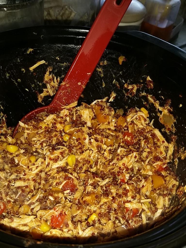 MikePass44's tweet photo. Oh, and the BBQ quinoa chicken casserole is done! #MealPrep http://t.co/7rcUPeFAdP