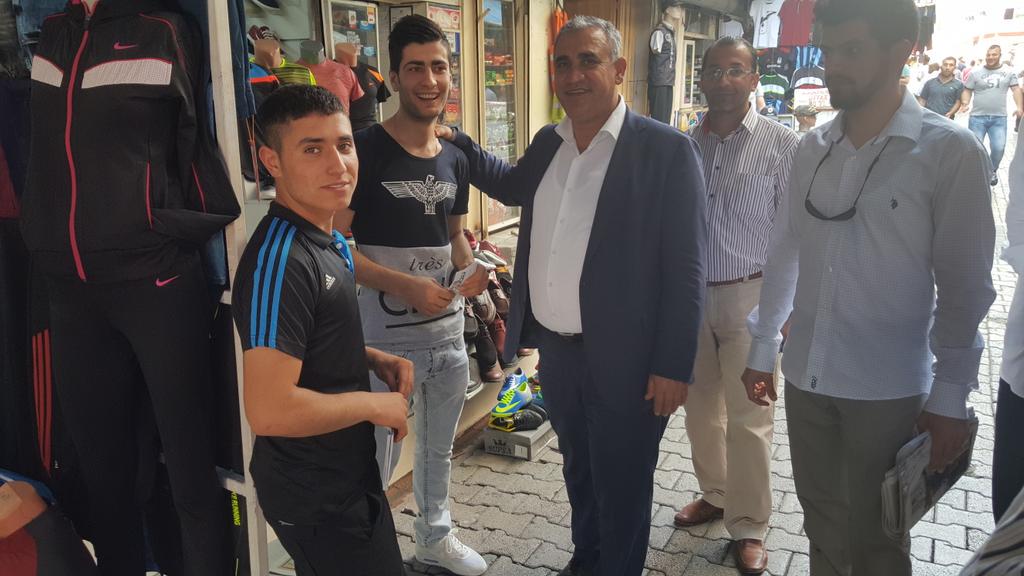 kasimpamuk's tweet photo. Ma ewro Çarşiye Mısır'i ziyaret kerd.
Esnafa perikna mare hürmet ü muhabbet kerd.  
Allah perıkna ra razibo http://t.co/77Ny2Znrtt