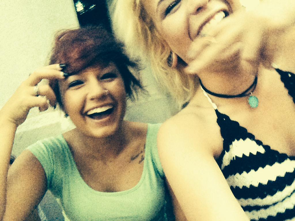 l0velyzazzu's tweet photo. March 7th babies #fishgangordie 😂🎏 http://t.co/hwRpEnY3BL