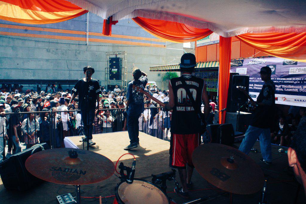 DOWN TO UP  tweet media