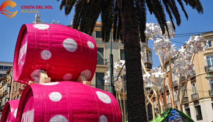 vivecostadelsol's tweet photo. Este verano no te puedes quedar sin venir a la #FeriadeMalaga. #ViveCostadelSol http://t.co/GXa5snyYHf http://t.co/wrIpees3Ji