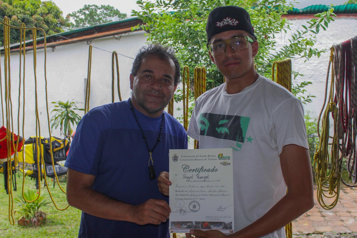 CORBATUR's tweet photo. Llevamos a cabo el Taller "Rescate en Aguas Bravas" en la parroquia Altamira de Cáceres del mcpio Bolívar #Gestion http://t.co/h9z0Dv17OH