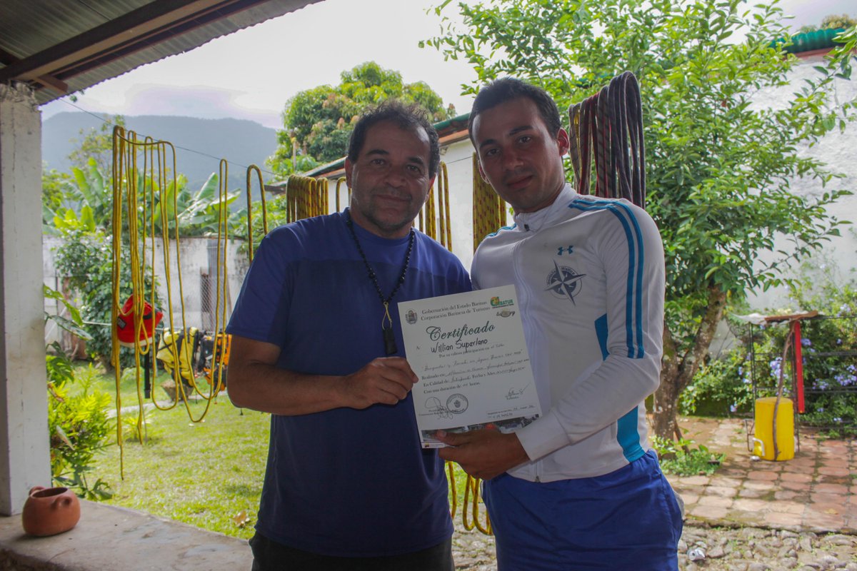 CORBATUR's tweet photo. Llevamos a cabo el Taller "Rescate en Aguas Bravas" en la parroquia Altamira de Cáceres del mcpio Bolívar #Gestion http://t.co/h9z0Dv17OH