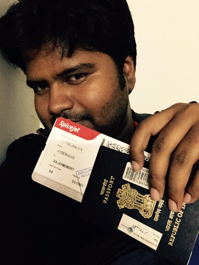 vRSteja's tweet photo. Luv @flyspicejet with delicious food,ever friendly staff &amp; yummy cupcakes served this anniversary #10YearsOfSpiceJet http://t.co/IMNsDWlqNs