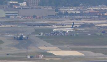 DutchFlyBird's tweet photo. #SVR21 #AF22 #AF022 images from current footage @CBSNews #AVgeek #Airnet http://t.co/RTiaUtZZMD