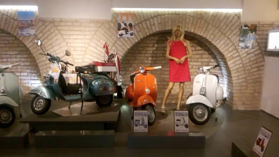 ScooterFanatics's tweet photo. Dari jogja ke museum vespa di Itali. Salut buat Andy Leaano http://t.co/fsofEkP5fJ