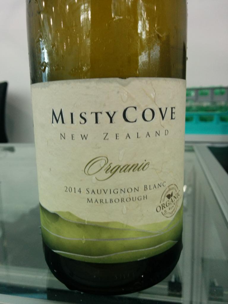 Yum yum! Thankfully still got some of this left 😀 <a href="/MistyCoveWines/">MistyCoveWines</a> #organic #sauvignonblanc