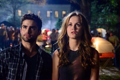 huntermayUTD's tweet photo. I wonder if these 2 get closer in #UTDS3 @maxehrich @mackenzielintz http://t.co/C1X3FvAjRm