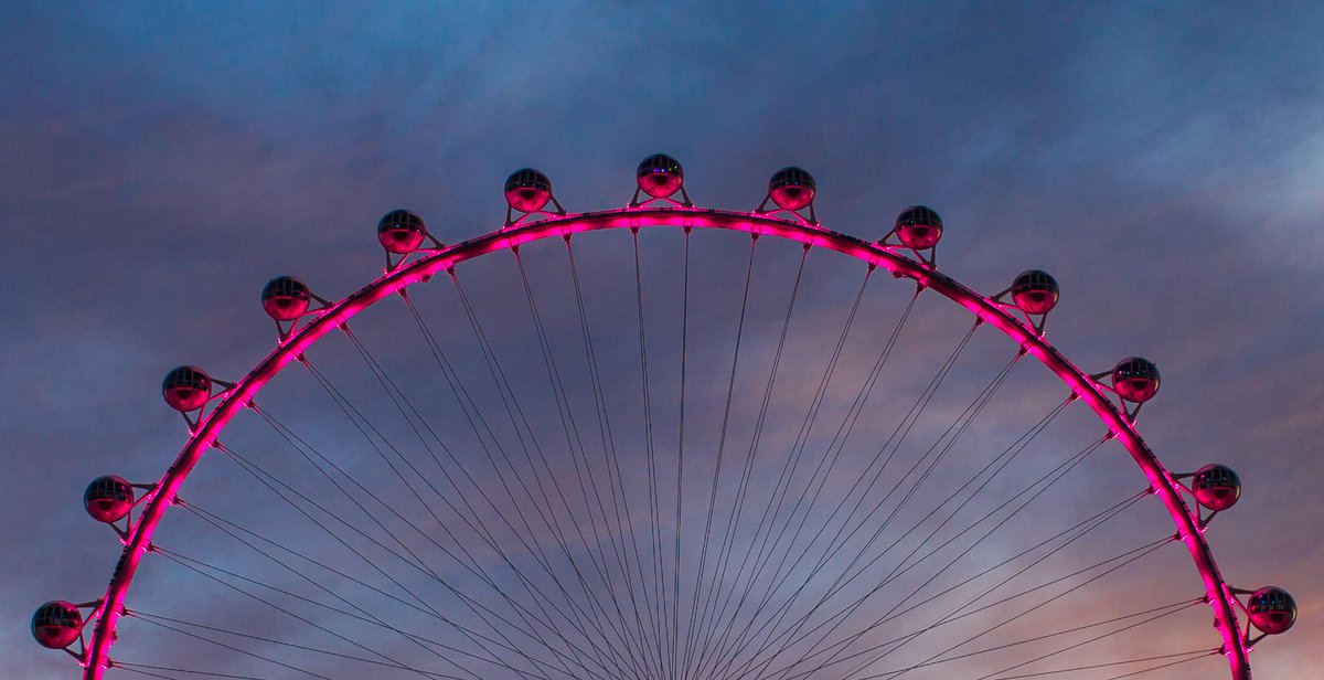 HighRollerVegas's tweet photo. In honor of our heroes, active military and veterans ride FREE 🇺🇸 #MemorialDay http://t.co/NK2yLzA8Vk