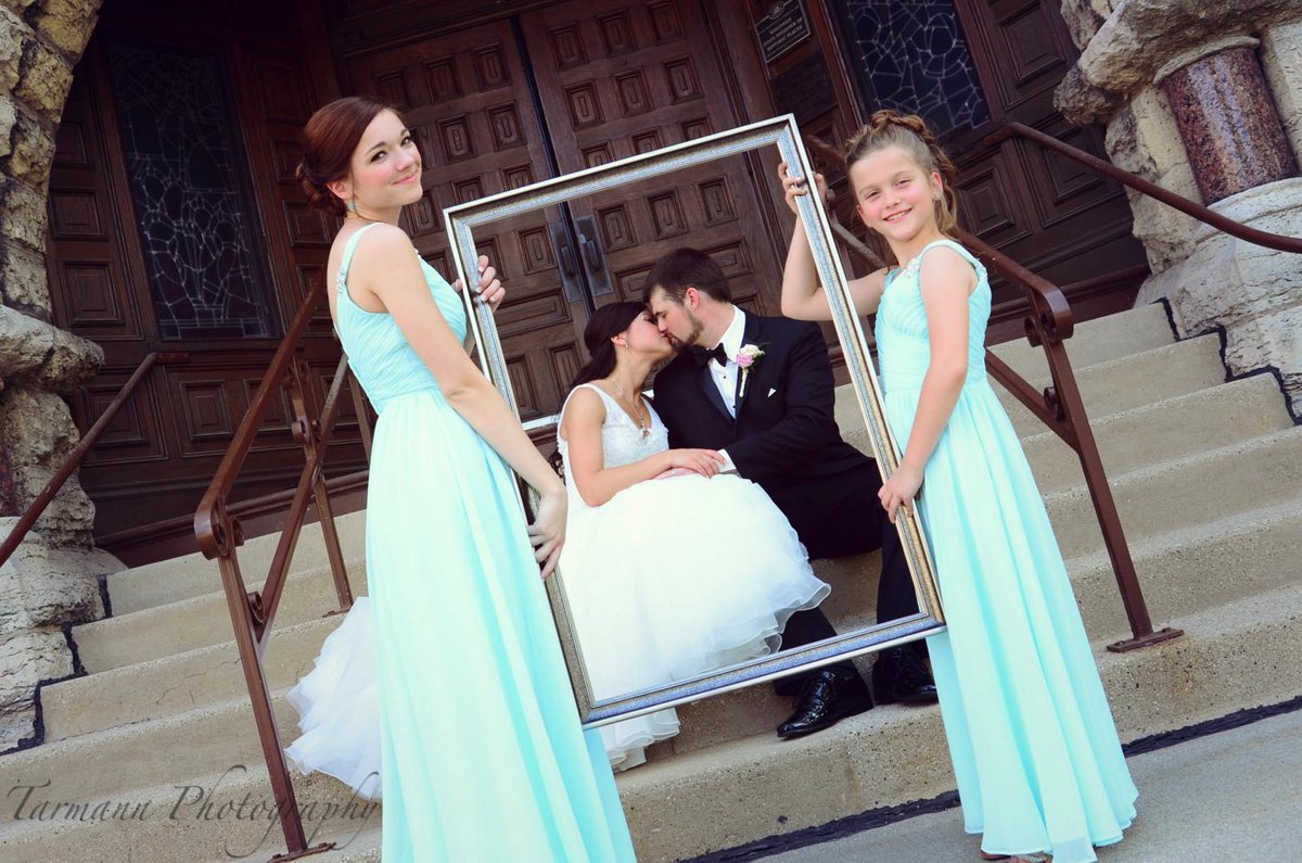 ShutterPaint's tweet photo. Cherish your precious moments with the ones you love. http://t.co/6zZOURzUHg