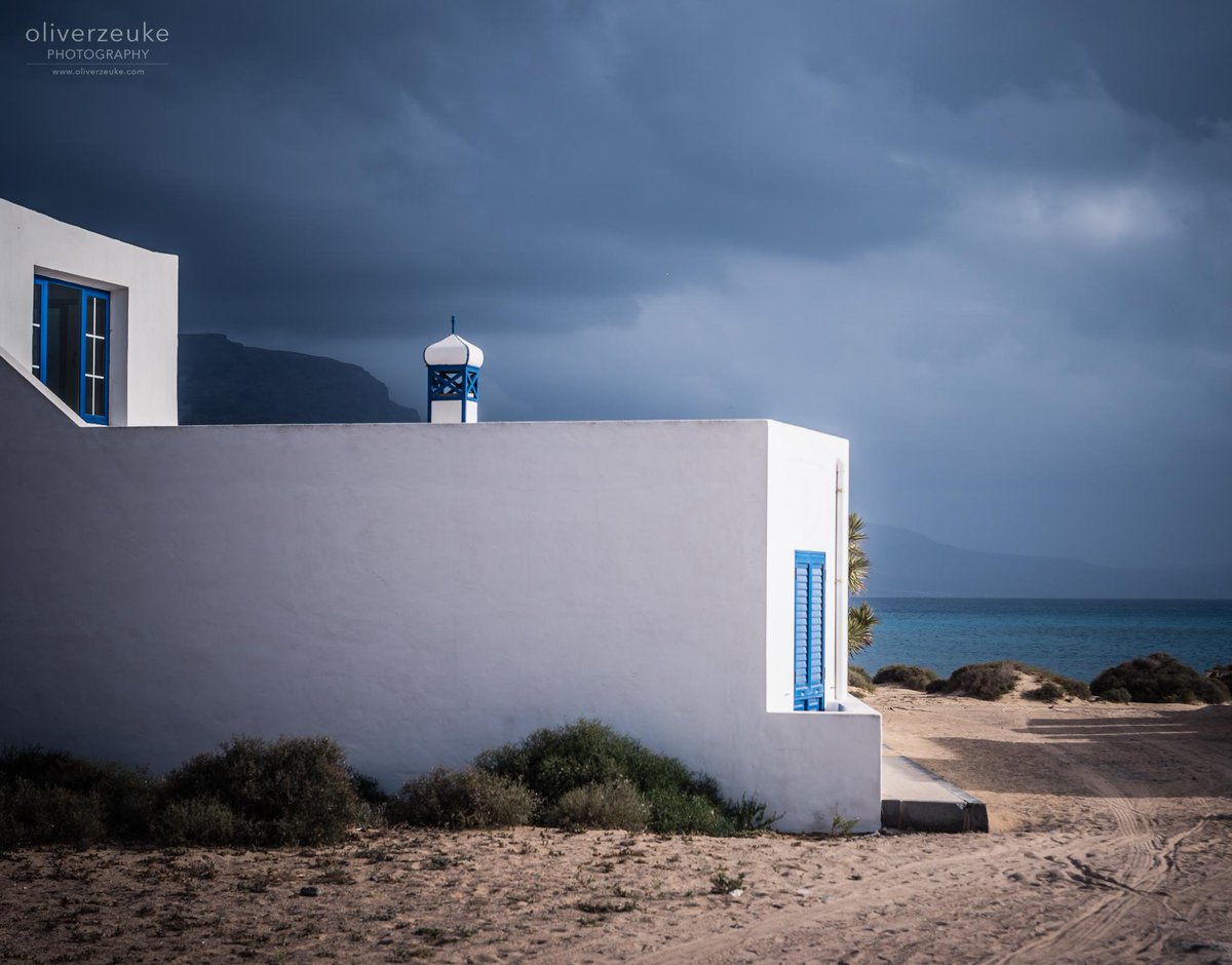 olizeukephoto's tweet photo. What an amazing little island. Will definitely come back. #lagraciosa @EmocionesCan @canarias_es @weblanzarote http://t.co/jYXxZhzfx1