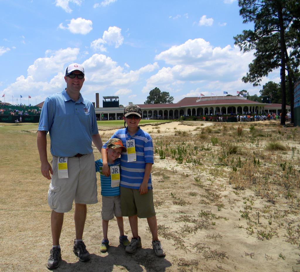 ScottJLamond's tweet photo. @IanJamesPoulter @usopengolf #Comp365 - we were there 😀 http://t.co/0RBnixxJaS