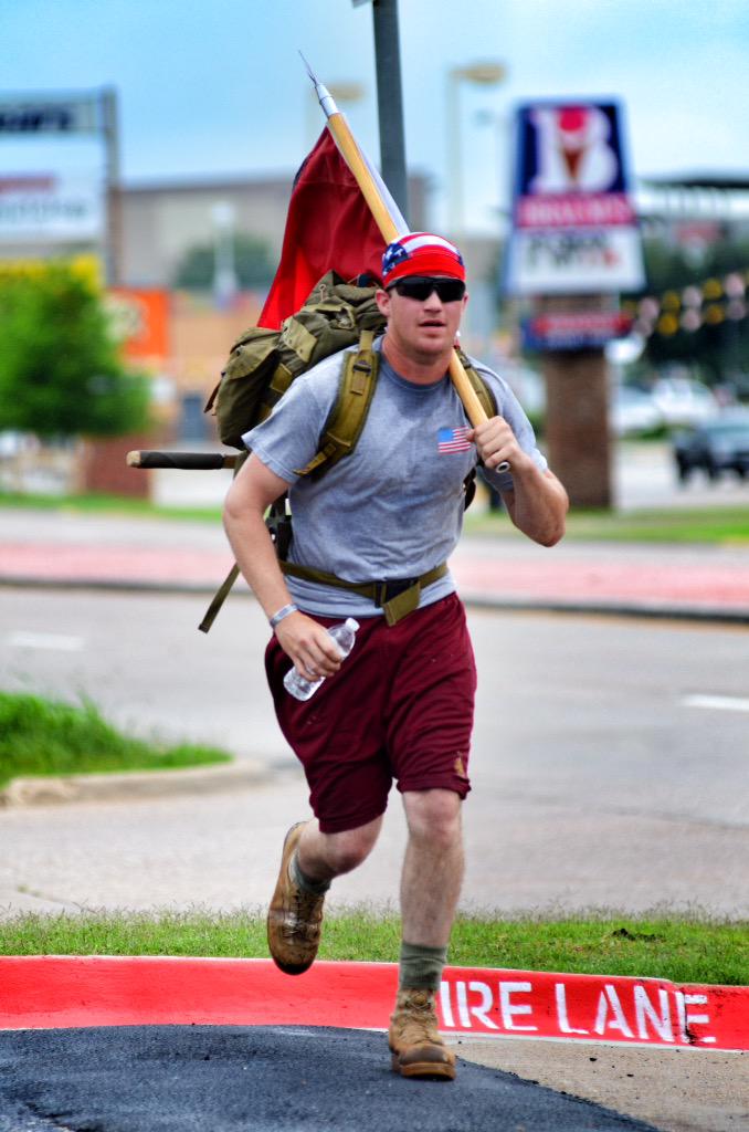 scottdorsett's tweet photo. Veteran and local resident Blake Ryan runs on Memorial Day to Getzendaner Park to honor friends lost in Afghanistan. http://t.co/UEOLOGyqVz