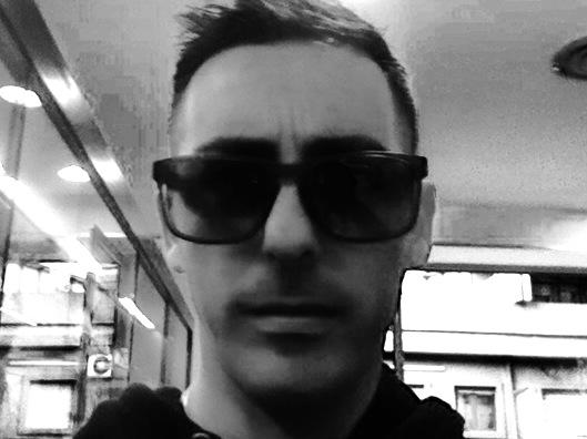 parideilpro's tweet image. 