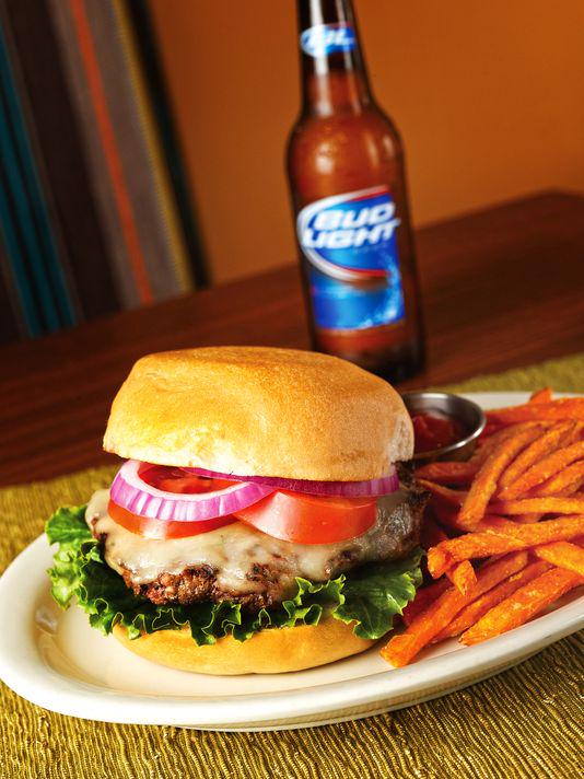 Feel_Good5's tweet photo. Treat a vet at one of these Phoenix restaurants offering Memorial Day discounts: http://t.co/HwstD3oEBt http://t.co/0I6Dy4XK7K