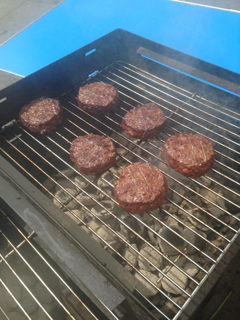 TheBeefKitchen's tweet photo. A fitting way to finish 10 great years of The Beef Kitchen: #ChelseaFC winning the League and, AND a BBQ! http://t.co/pQLNth84L7