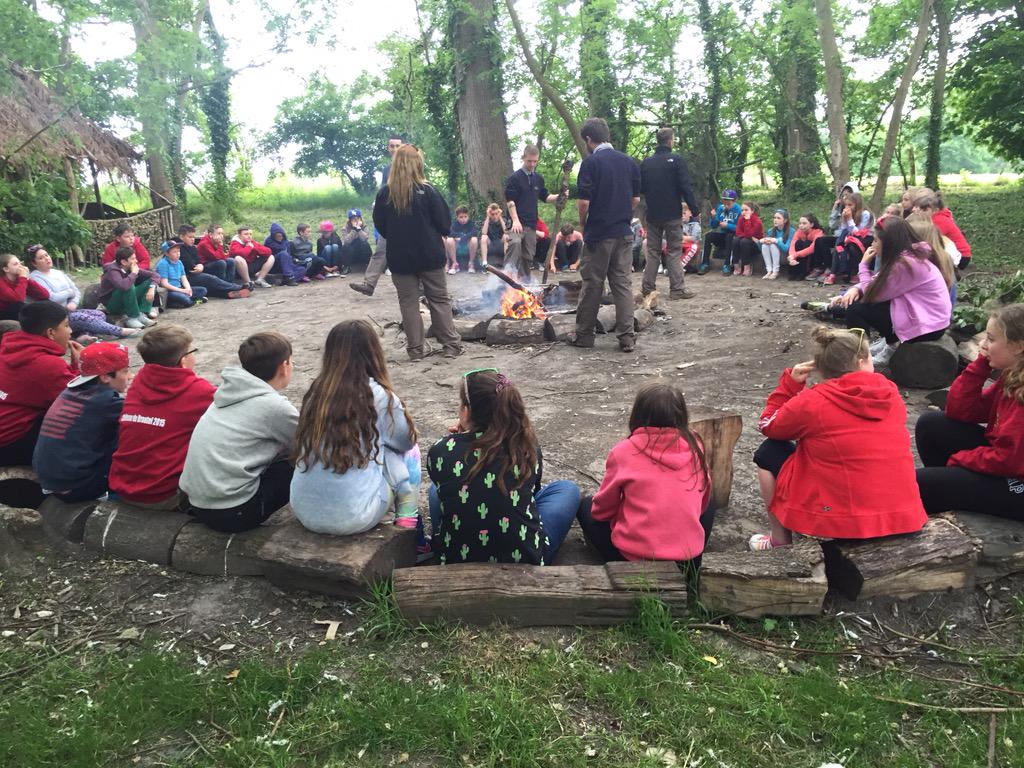 chateau2015's tweet photo. Camp fire tonight before packing and heading for the pain au chocolat factory at 10am tomorrow. http://t.co/leBl8avHUr