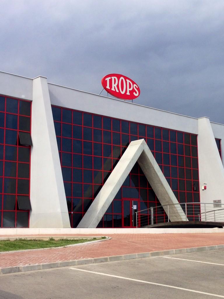 fruta_es's tweet photo. Estamos muy felices de haber conocido a @EnriqueColilles y el funcionamiento de la empresa @fTROPS muchas gracias http://t.co/rU6Ch1ere0