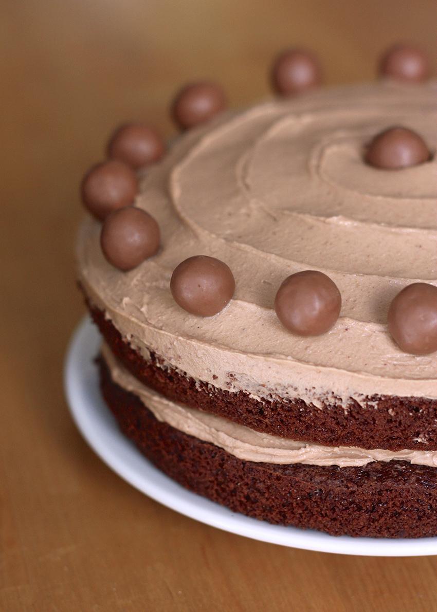 pippabakes's tweet photo. This is the most popular thing I make, and with good reason - Chocolate Malteser Layer Cake http://t.co/xIbBChOVr2 http://t.co/sk1gJvMVrk