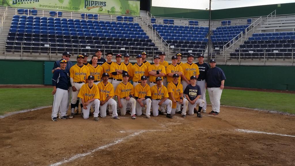 timber_37's tweet image. Blessed to be a part of a team like this Freshman year, 2 more games to win it all boys. #DecaturBaseball #Final4