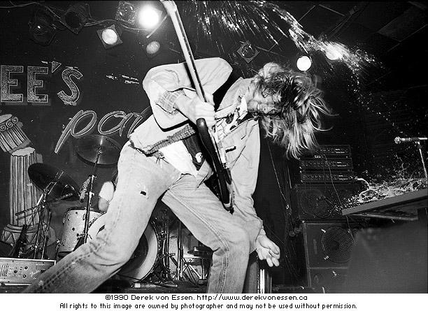 livenirvana's tweet photo. Kurt Cobain: Montage of Heck w/ Tomi Swick, Jun/17 @ 99 Sudbury Parking Lot, Toronto #ORFTO

http://t.co/u8VYqGm2Bk http://t.co/ximyyZZPPr