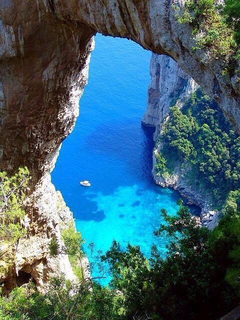 _Paisajes_'s tweet photo. La belleza se puede ver aqui, en Capri, #Italia. http://t.co/7OTAMlpvC0