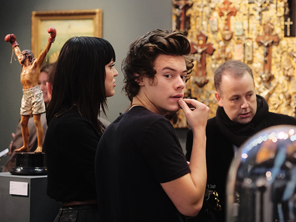13styls's tweet photo. Harry Styles at the private viewing at ART13 in Olympia Grand Hall. http://t.co/o3G8d7EnIS
