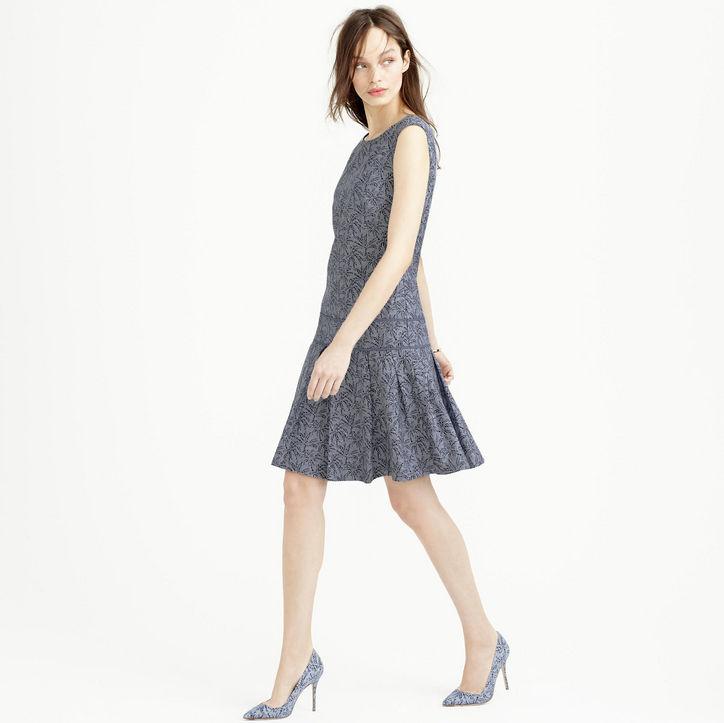 FeinestLabels's tweet image. The catwalk to the coffee machine! #workoutfit #ootd #office #womeninbiz #glamour #hrpros #pr glamour.com/fashion/2015/0…