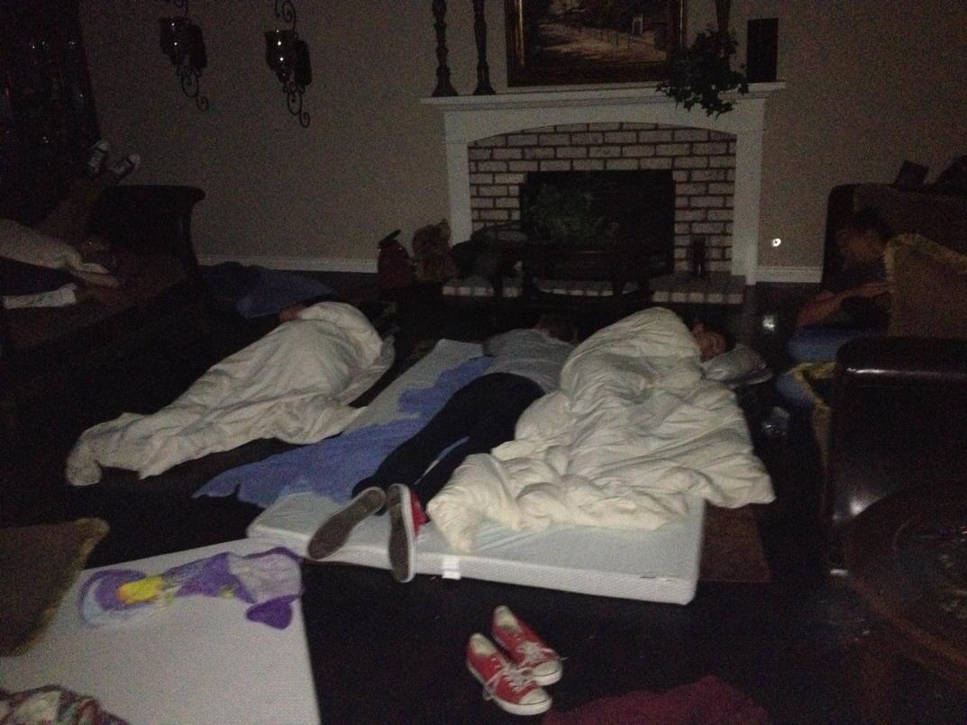 blake_duarte10's tweet photo. This is how you know prom and the after party was a success. http://t.co/NV8quUOz14