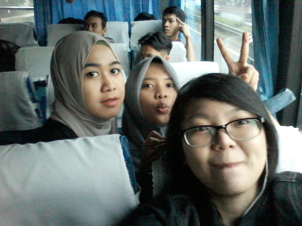 Orlensia's tweet photo. @KALCare @ToBeDriver #tobedriver #teambuilding #kalcare http://t.co/H7BE7KfcGR