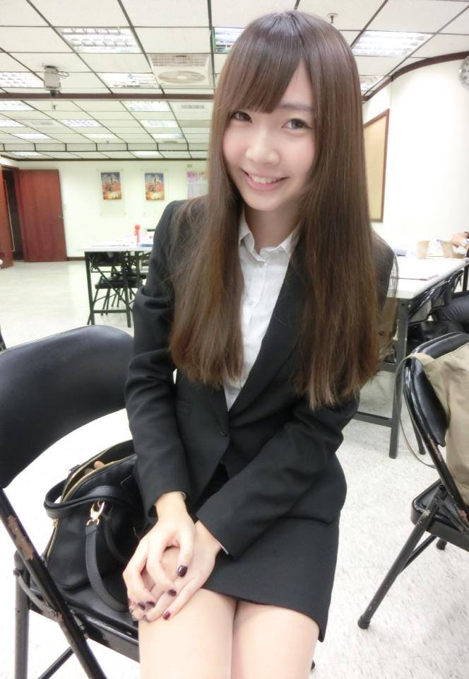 Twitter 上的 ころがる シナモンの中の人 とされていた人 の詳細が判明しました 林巧婷という台湾のモデルさんのようです 朝から美女 Http T Co Ojtmelb1ol Twitter