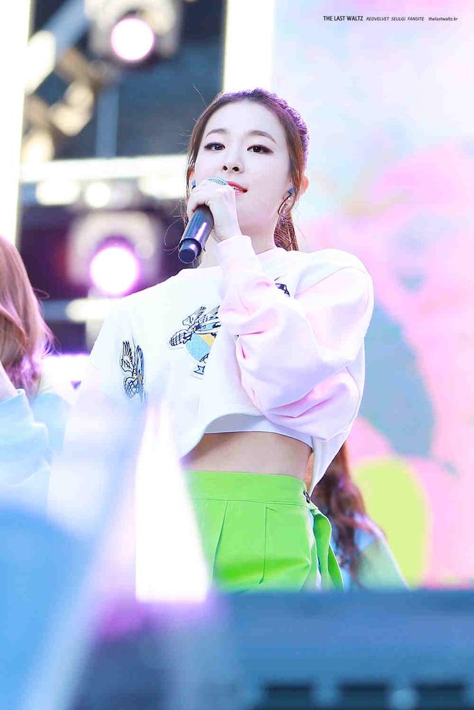 5REDVELVET's tweet photo. [HQ] 150523 RED VELVET at 2015 Dream Concert

SEULGI by Thelastwaltz_SG  (2) http://t.co/R37cRfUi2e