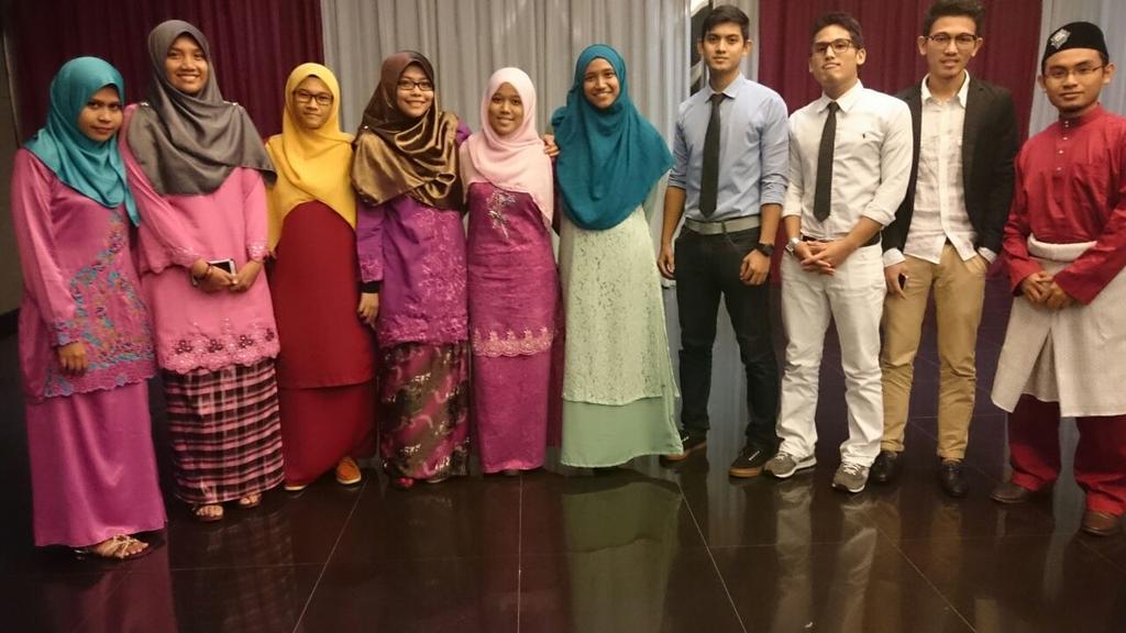 afifiey's tweet photo. Alhamdulillah for the chance given.
MAKA 2015.
#FKE
#EE210
#roadtonextMAKA" http://t.co/BwYuiMiS7C